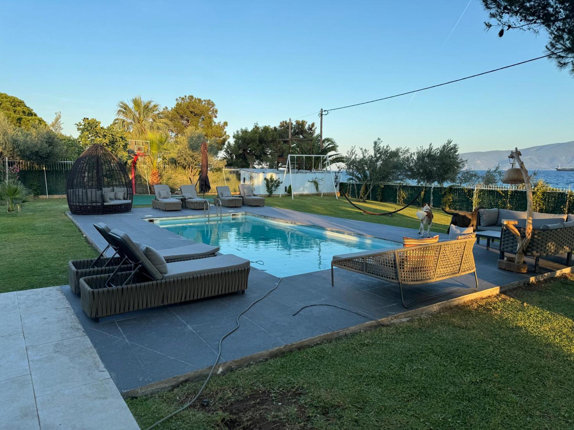 Zoza Luxury Villa Isthmia By The Sea With Private Pool Kalamáki エクステリア 写真